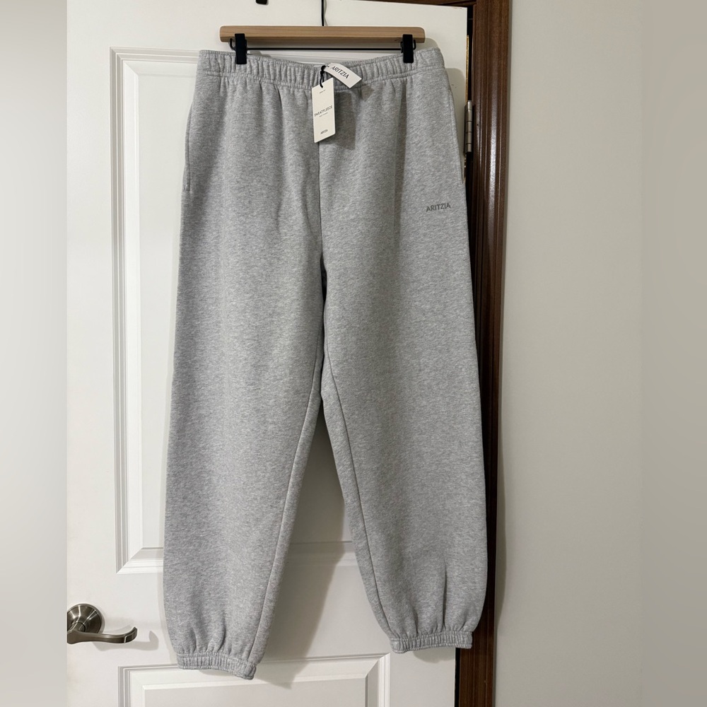 SOLD NWT Aritzia Mega Fleece Sweatpants - Picture 2 of 6